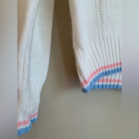 Garland Off White Sweater v neck 70’s 80’s
Pink and blue trim details - Picture 2 of 7